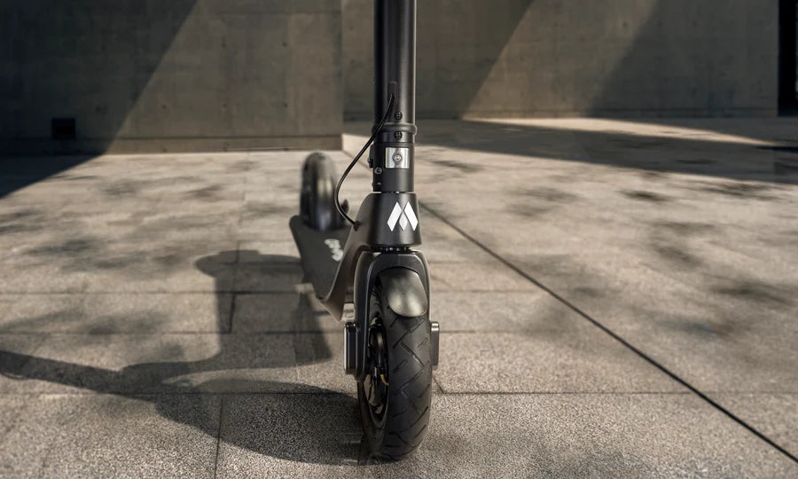 Black jet metro america electric scooter